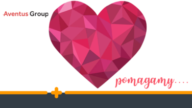 Grafika z logo Aventus Group obok różowo-czerwonego serca i napisu „pomagamy…”